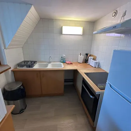 Chouette Avec Garage Apartman *